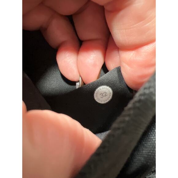 Lululemon ABC Classic-Fit 5 Pockets Warpstreme Chinos Pants Black Men Size 32x28 - Picture 7 of 11